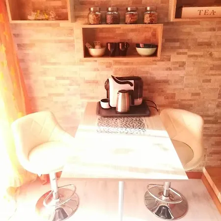Republic Bed and Breakfast 2*