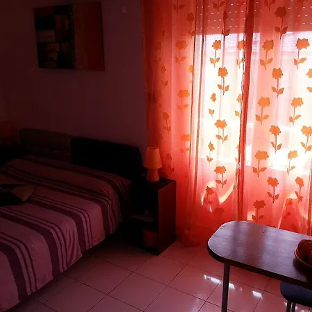 Bed and Breakfast Republic 2*